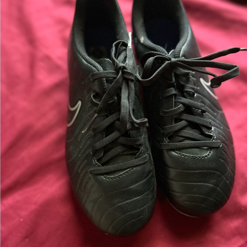 Nike Black tiempo cleats